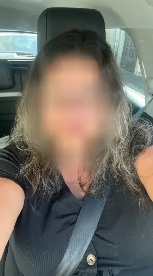 Sara, 33 años